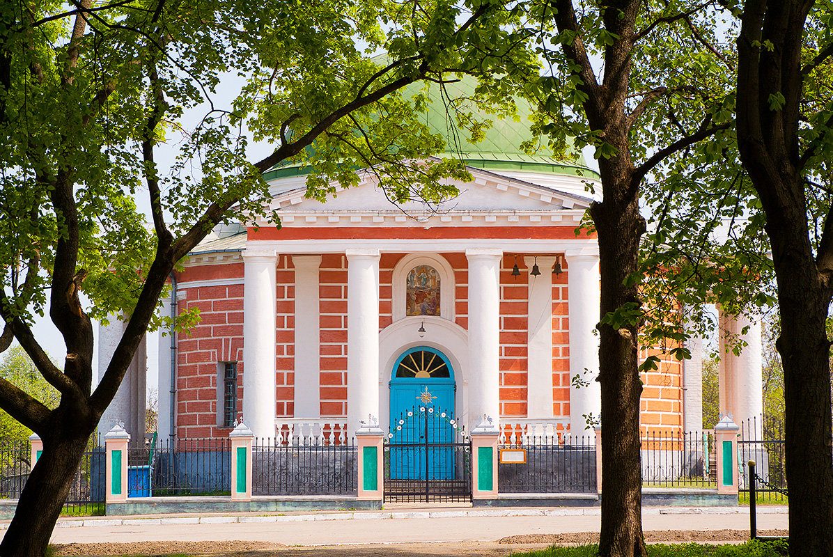 Церковь в г.Любеч - Константин Диордиев