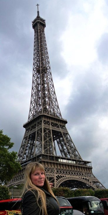 Париж...Эйфелева башня - Надежда 