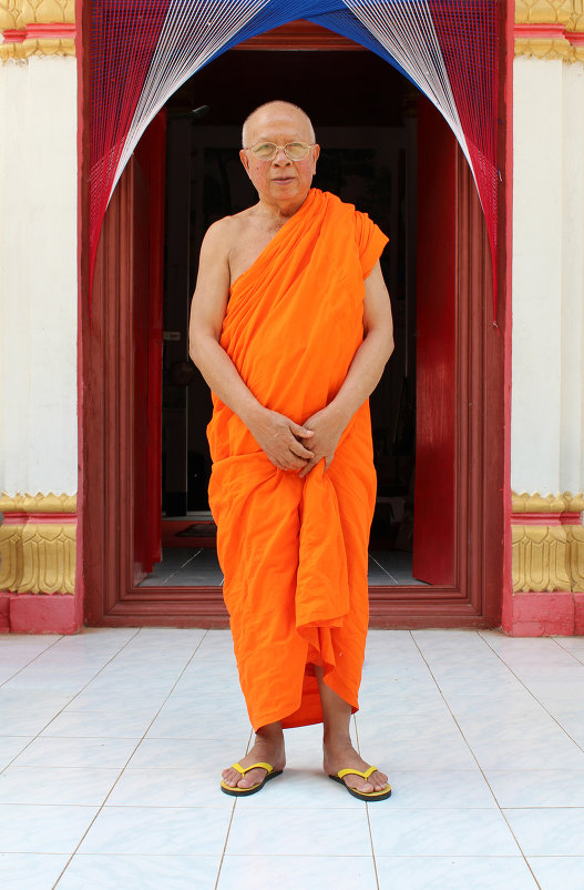 Северо-восточный Таиланд, настоятель монастыря - Владимир Шибинский
