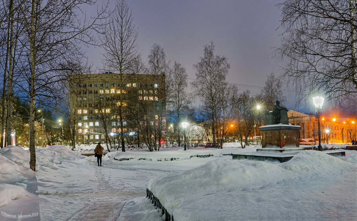 Ухта. Вечерняя атмосфера Старого города. Сегодня даже на Крайнем Севере до +2 - Николай Зиновьев