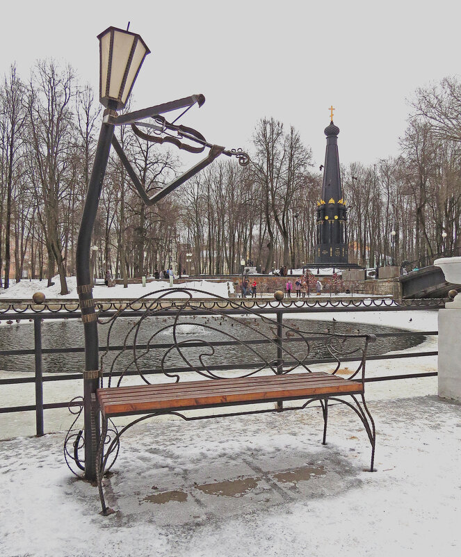 Блюз у памятника «Защитникам Смоленска 4–5 августа 1812 года» - ИРЭН@ .