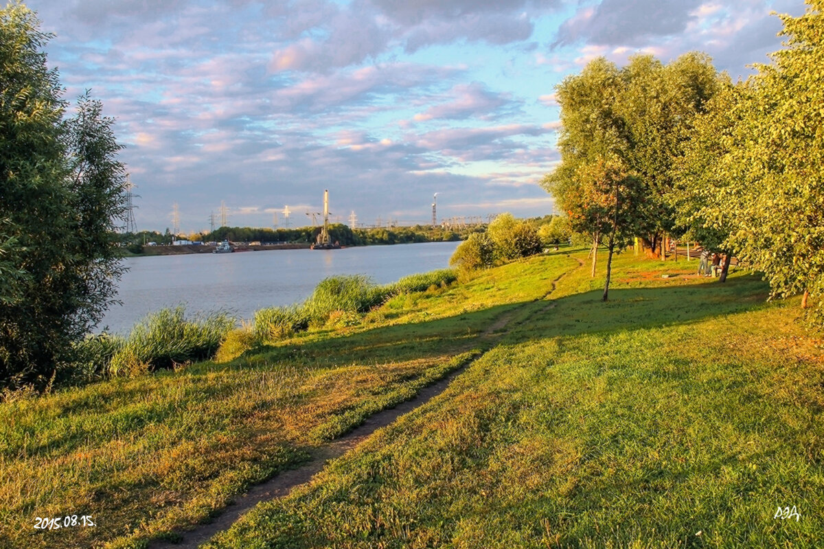 На берегу Москвы-реки. - Роланд Дубровский