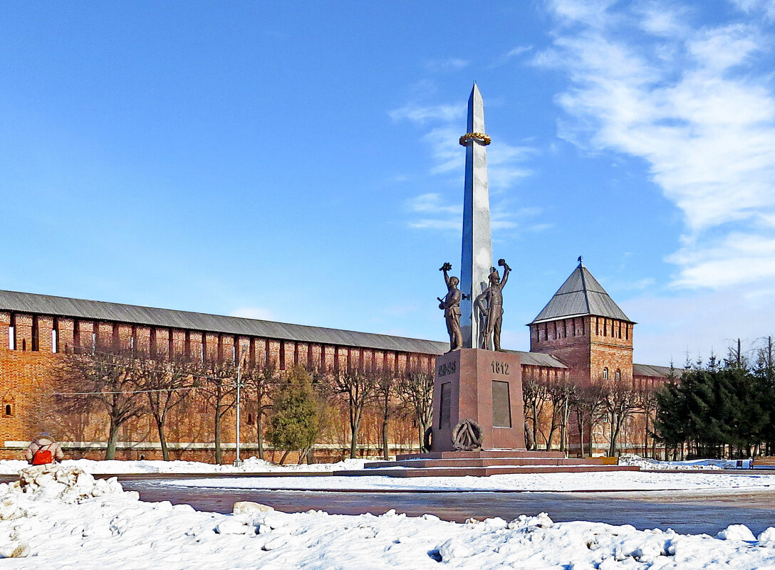 Памятник воинам, защитникам и освободителям Смоленска. - ИРЭН@ .