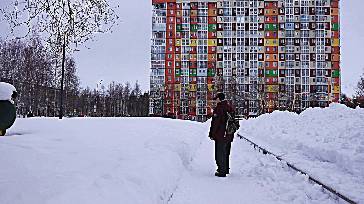 Март...Вид из сквера Победы на красивую. 16-этажку! - Владимир 