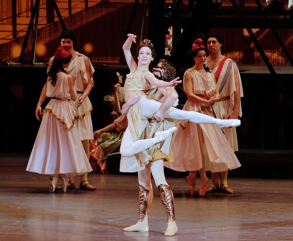 Сцена из балета "Пламя Парижа" - Валерий Судачок