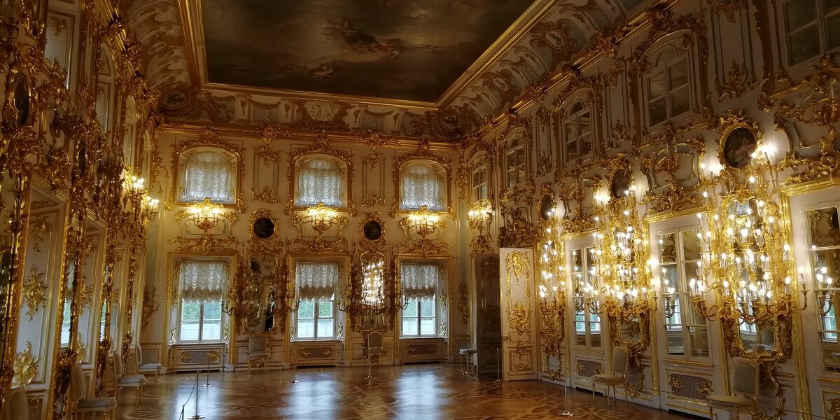 Зал Зимнего дворца - Елена 