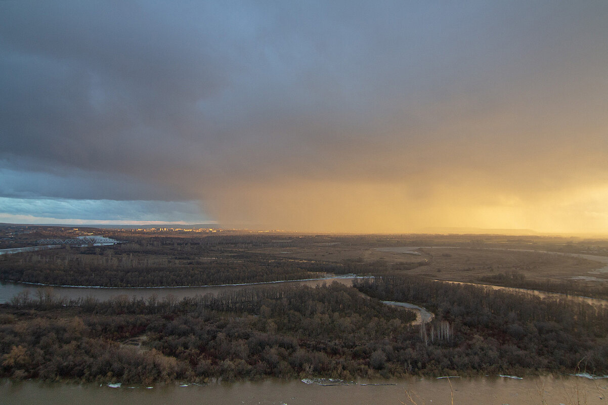 Солнечный дождь на закате - Владимир Кириченко