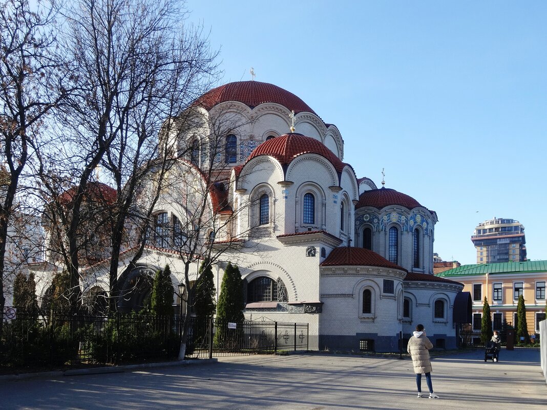 Казанская церковь Новодевичьего монастыря в Петербурге - Лидия Бусурина