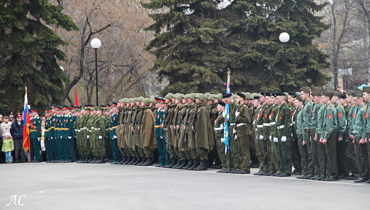 На площади г. Камышлова 9 Мая 2013 - Любовь Сахарова