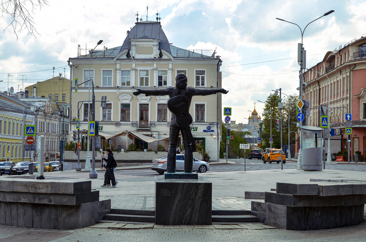 Памятник Высоцкому - Валерий Пославский