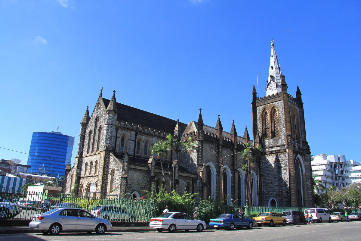 Собор Святой Троицы - англиканский собор в Порт-оф-Спейне, столице Тринидада и Тобаго . - unix (Илья Утропов)