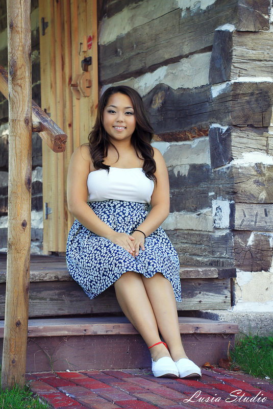 Senior Portrait - Olga Vang