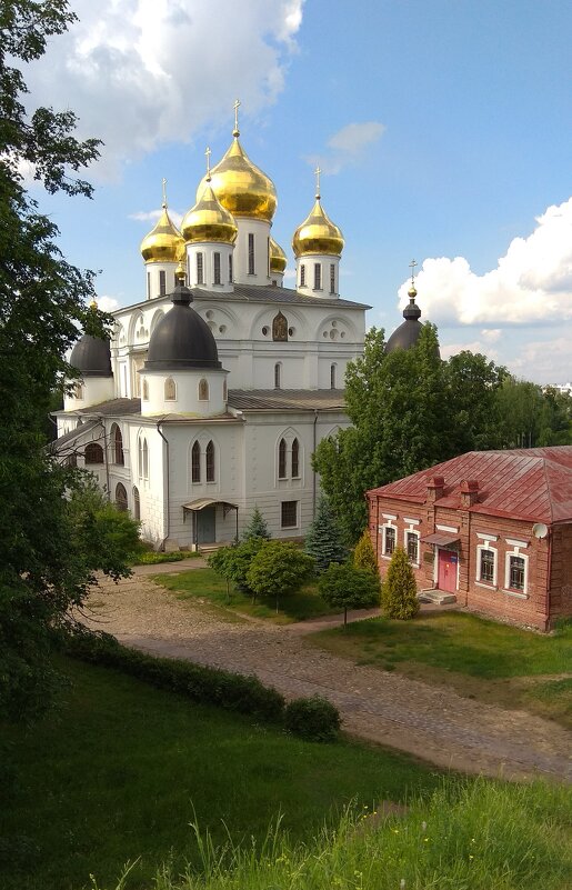 Собор Успения Пресвятой Богородицы - Елена 