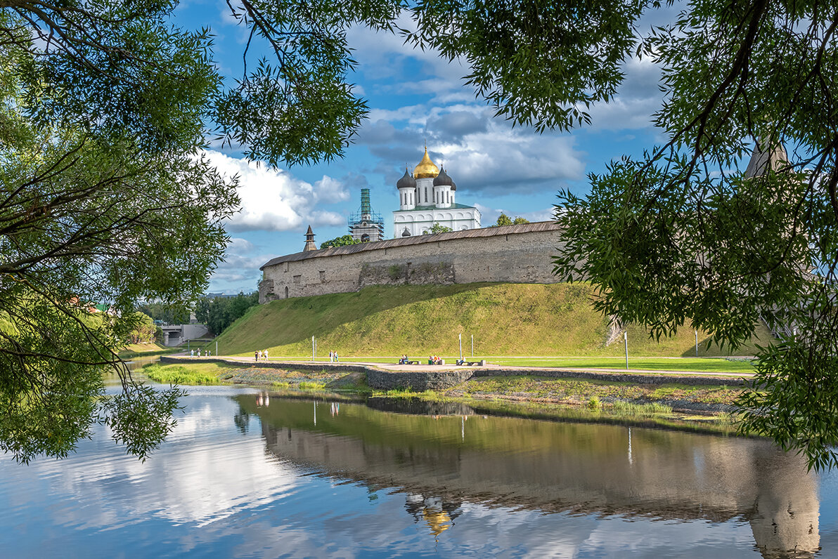 Псковский Кром (Кремль) - Виктор Желенговский