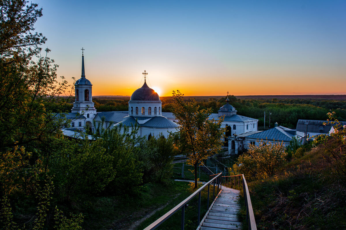 Обитель. Вечер. Дивногорье… - Дмитрий Печенкин