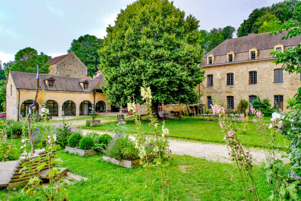 Замок Sainte Colombe en Auxois - Георгий А