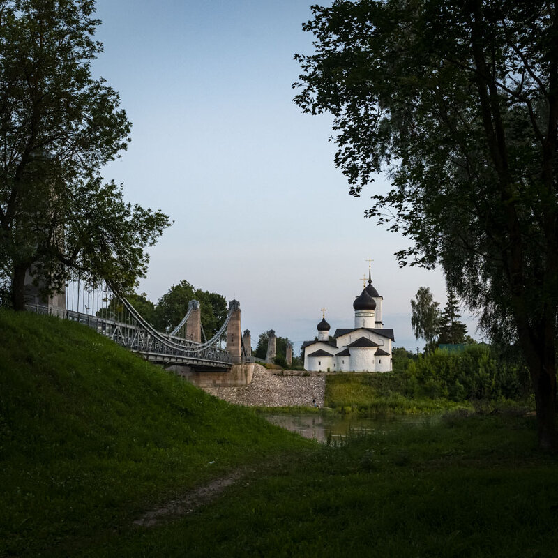 Церковь Николая Чудотворца в городе Остров. - Николай Галкин 