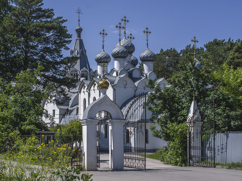 Церковь Николая Чудотворца и святых Царственных страстотерпцев - Михаил Измайлов