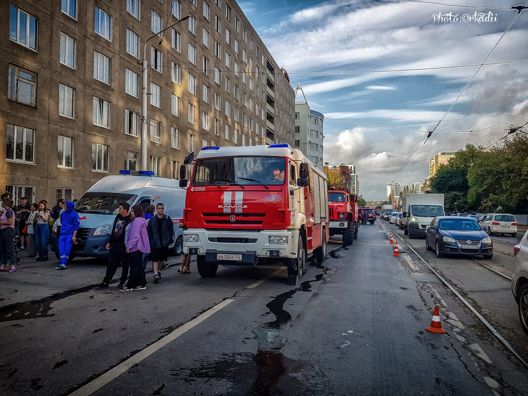 Наша служба и опасна служба и опасна и трудна... - arkadii 