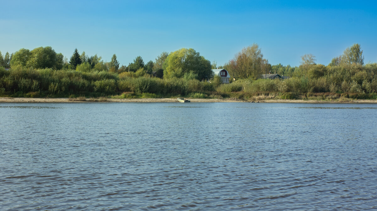 The village of Pakhotino from the side of the Sukhona River on a September day | 7 - Sergey Sonvar