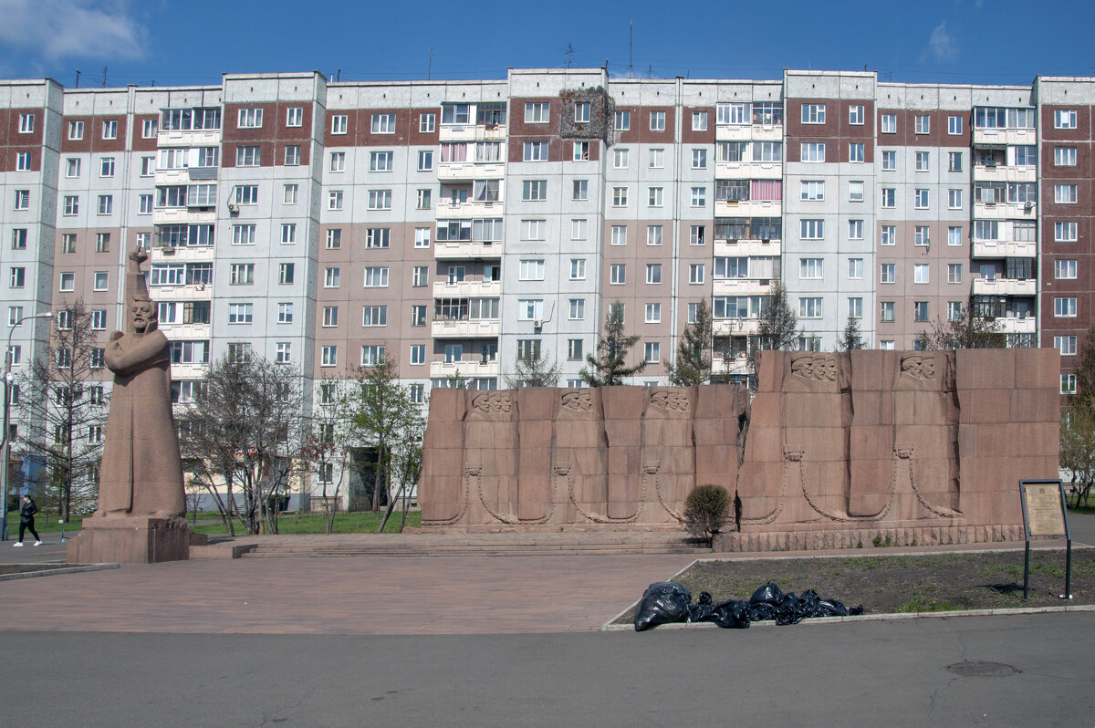 Красноярск. Правый берег. Памятник Кандальный путь - Gen 