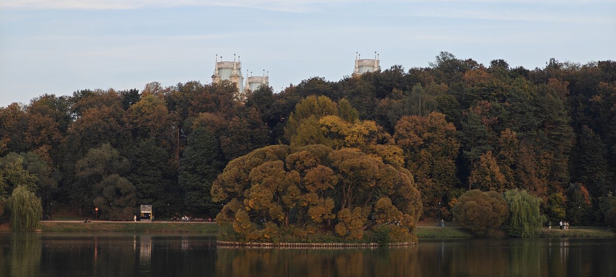 В парке Царицыно - <<< Наташа >>>