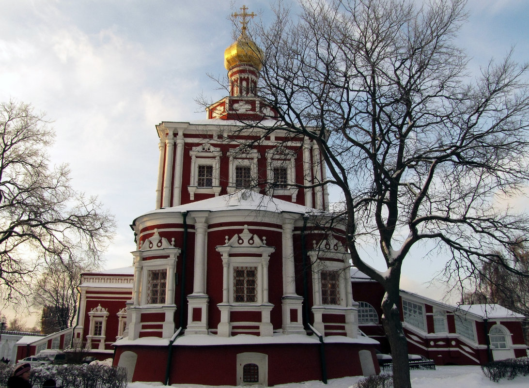 Успенская церковь.Вид от Смоленского собора - Сергей Мягченков