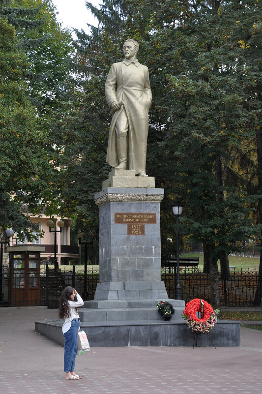 Памятник Ф.Э. Дзержинскому в Кисловодске - Татьяна Машошина