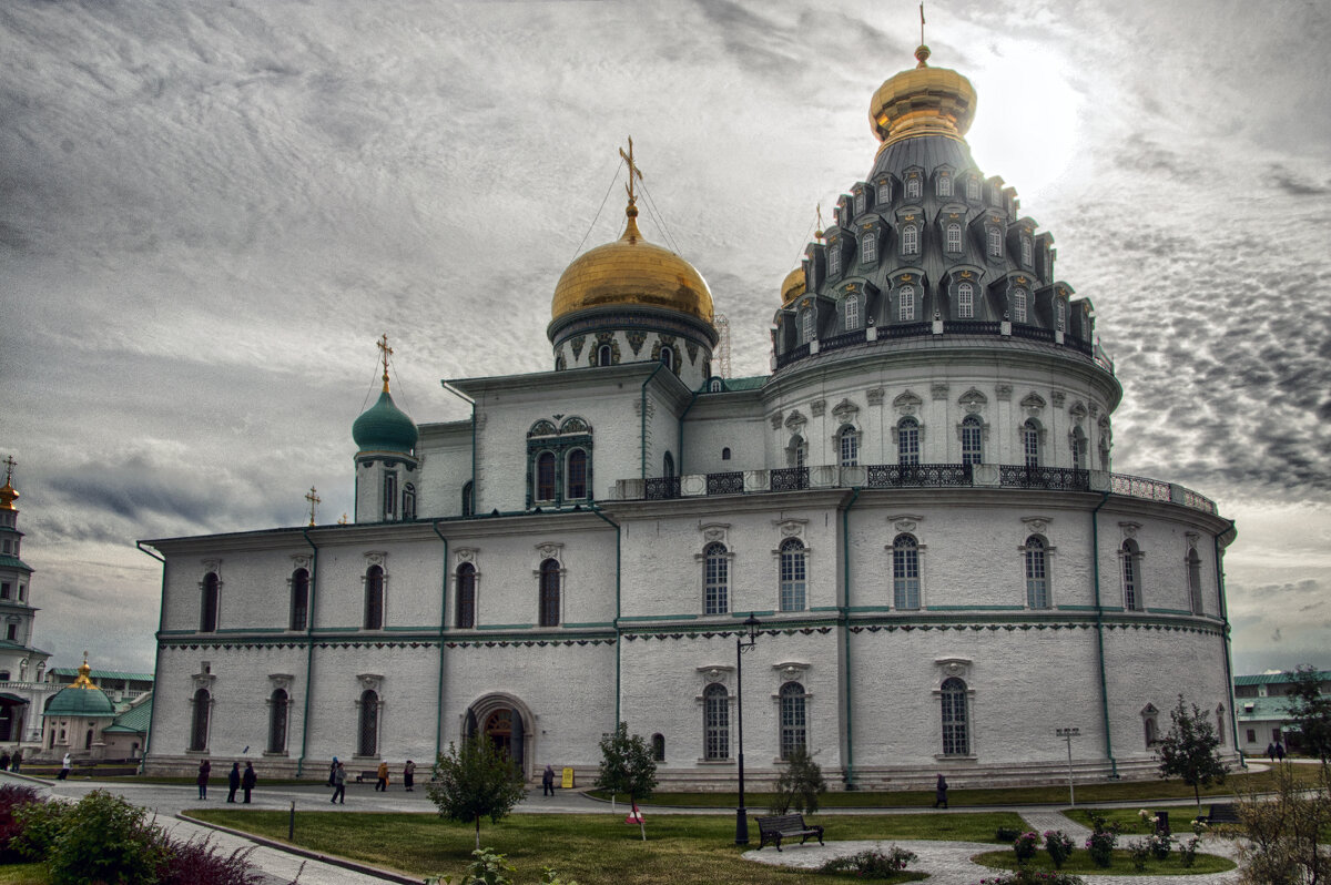 Воскресенский Ново-Иерусалимский монастырь Основан в 1656 году святейшим патриархом Никоном - Юрий Яньков