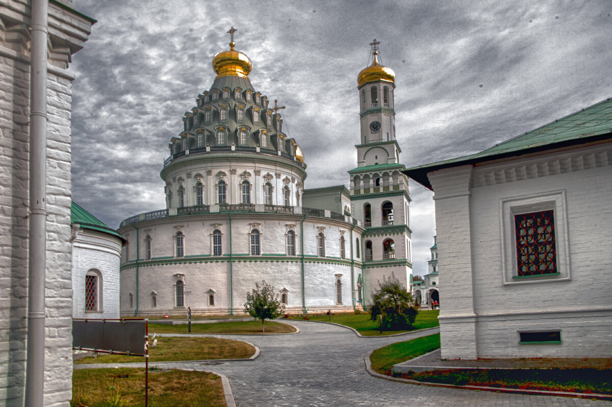 Воскресенский Ново-Иерусалимский монастырь Основан в 1656 году святейшим патриархом Никоном - Юрий Яньков