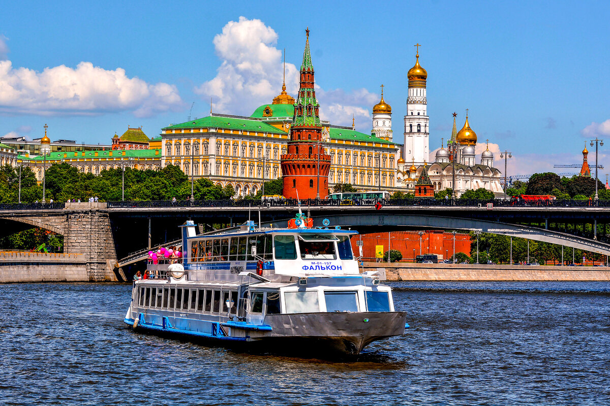 По Москве реке. - Сергей Воротников