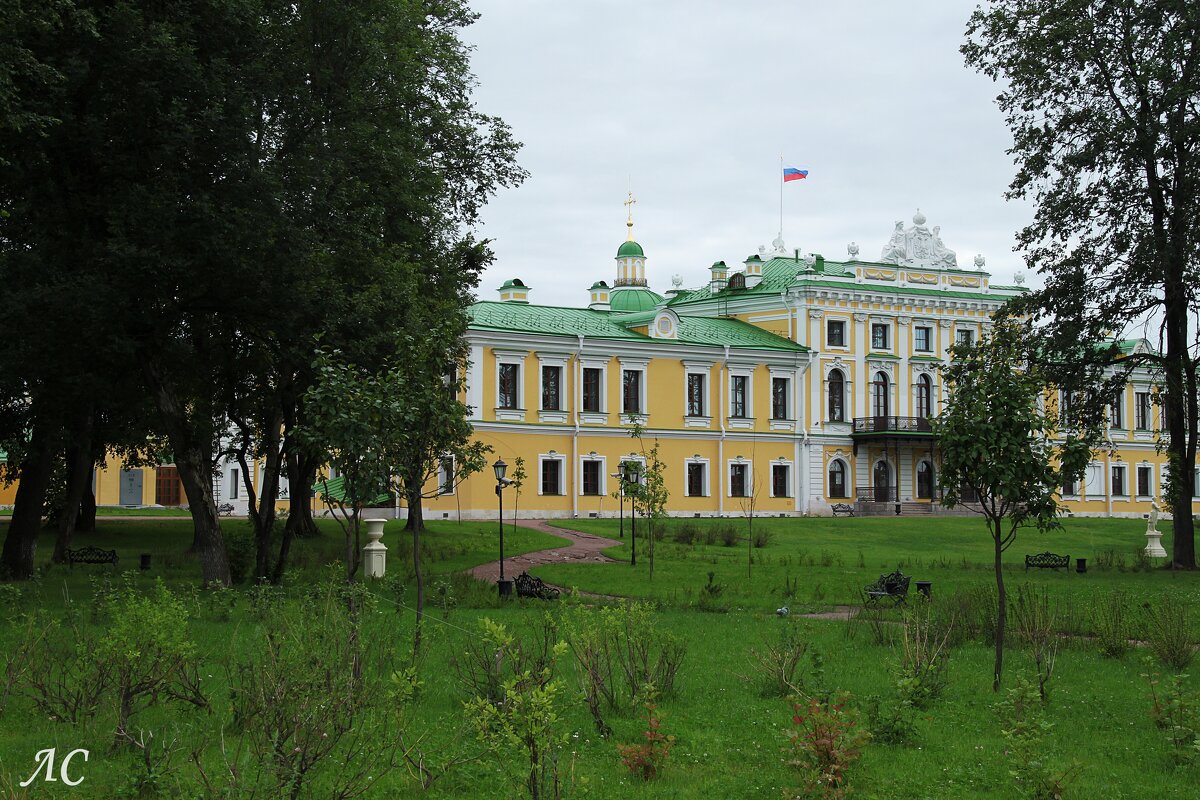 Тверская областная картинная галерея - Любовь Сахарова