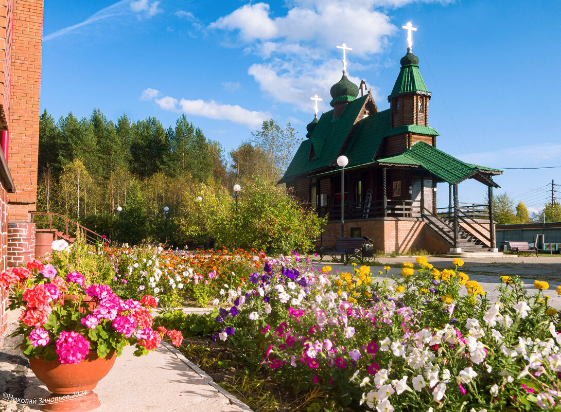 Храм покрова Пресвятой Богородицы в Ухте. Первый настоящий храм города - Николай Зиновьев