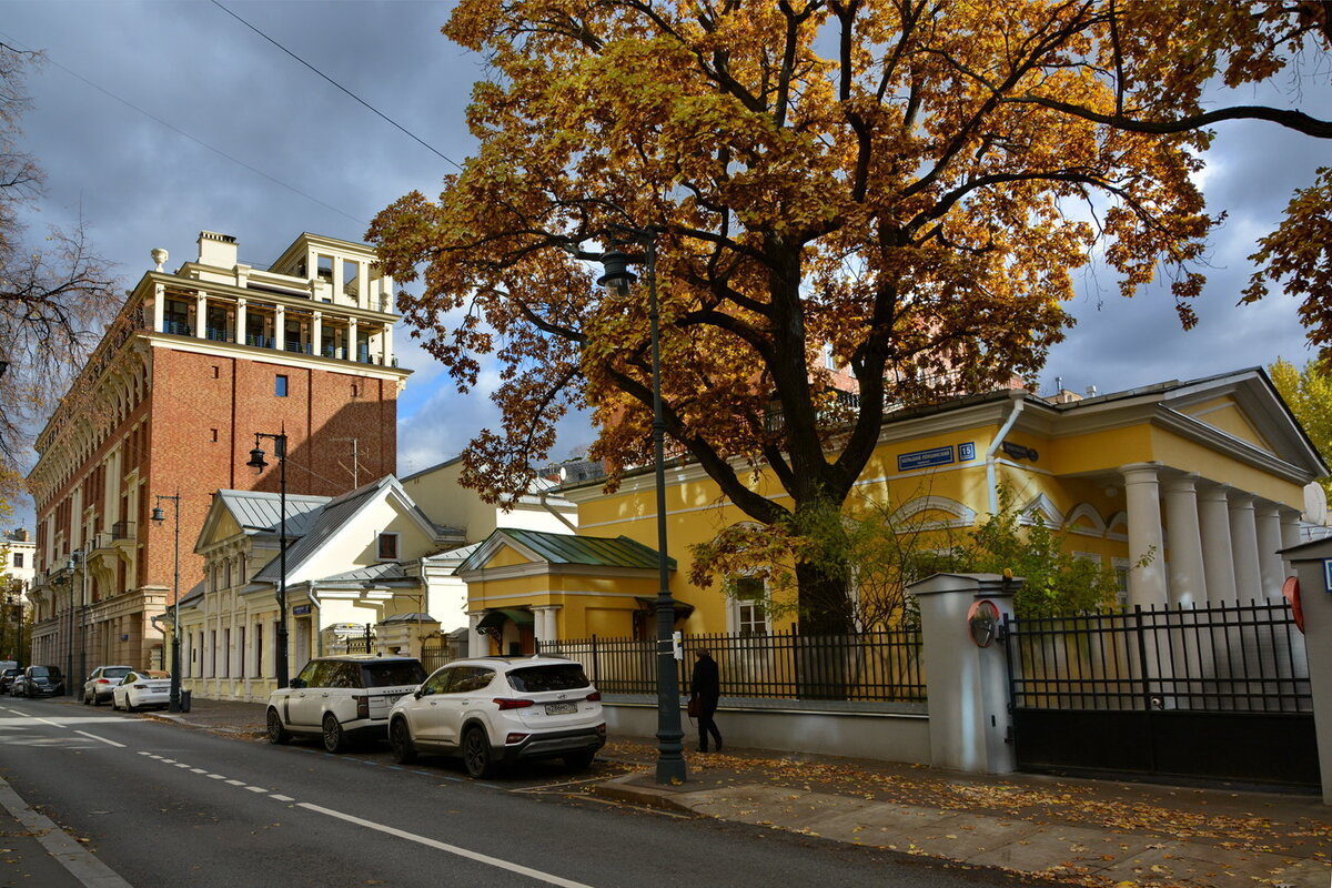 Городская усадьба Е.Н. Богданова – Е.В. Белоусовой – В.И. Сучковой XIX век в Большом Лёвшинском пере - Анастасия Смирнова