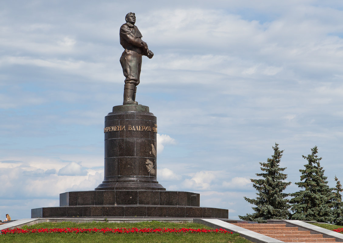 Н.Новгород. Памятник Валерию Чкалову. - Максим Баранцев