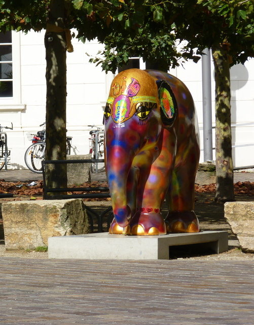 слоник на улице - Геннадий 