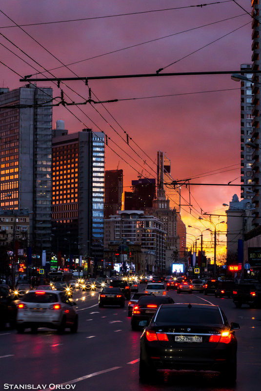 Sunset over the Street - Станислав Орлов