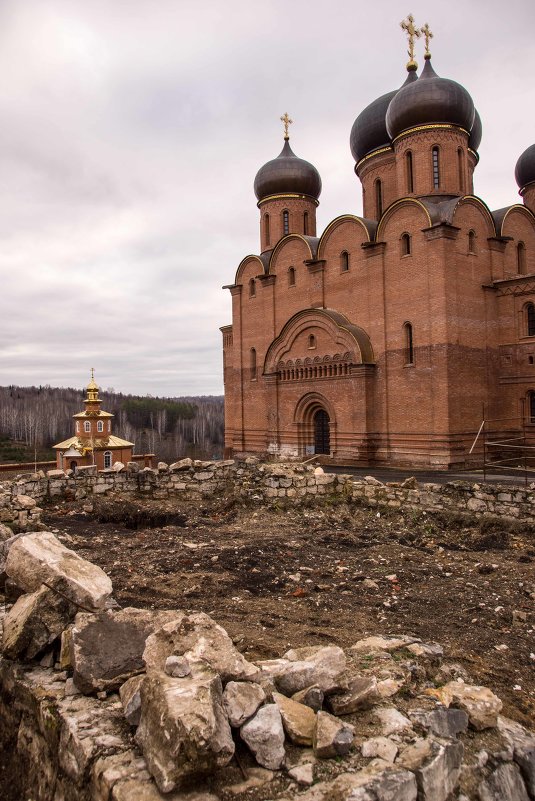 Оставшийся фундамент Вознесенской церкви - Андрей Мичурин