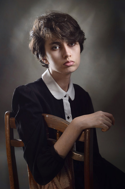 Портрет Кати (Из серии Фотоателье) - Михаил Давыдов