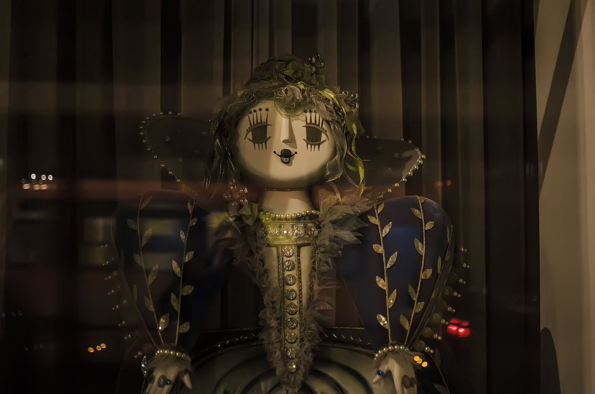 кукла за стеклом - Фариз Хантимиров
