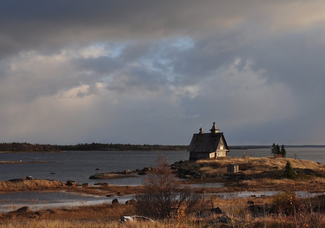 *** - Александр Хаецкий