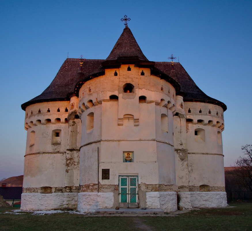 Церковь - крепость - Сергей Токалюк
