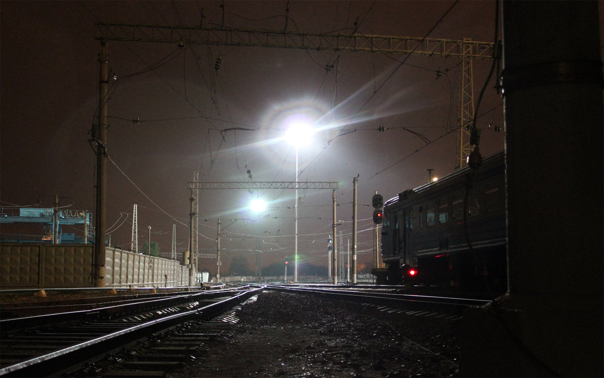 railway night - Sergey Ganja