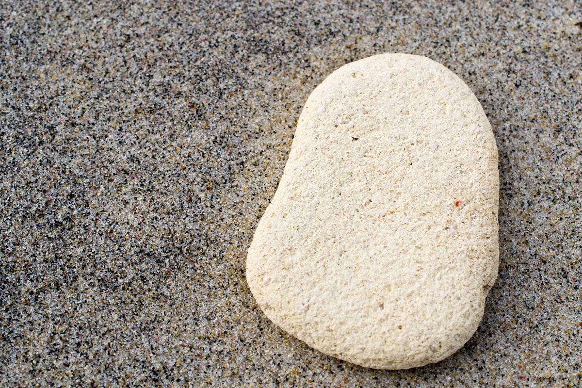 Камень на пляже - Александр Котельников