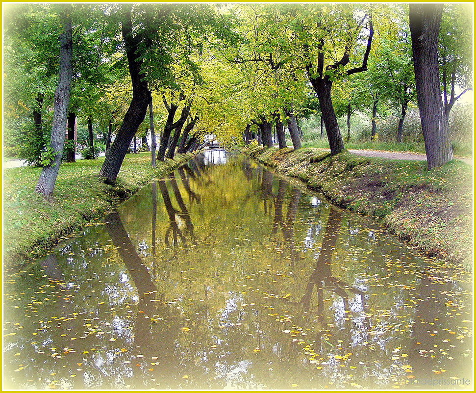 Канал в Петродворце - vadim 