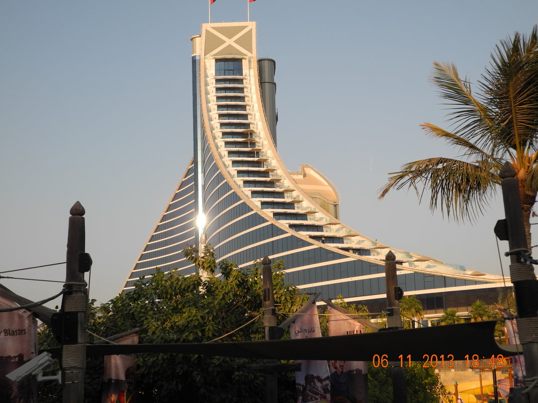 Jumeirah Beach Hotel - Юрий Ли