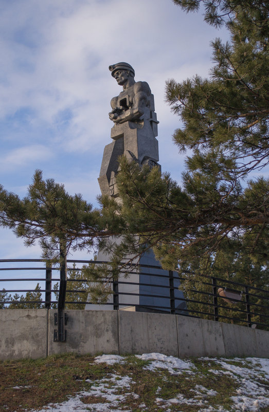 Памятник шахтерам Кузбасса - Евгения Сихова