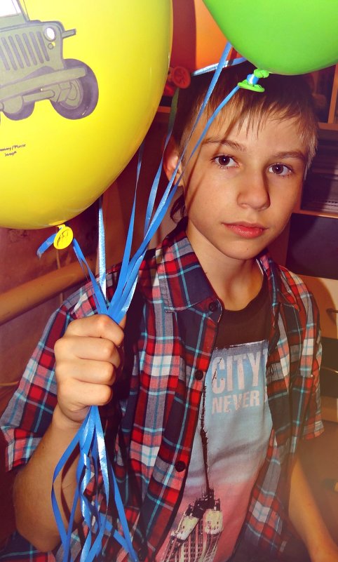 Мальчик с шариками - Виолетта Ляшенко