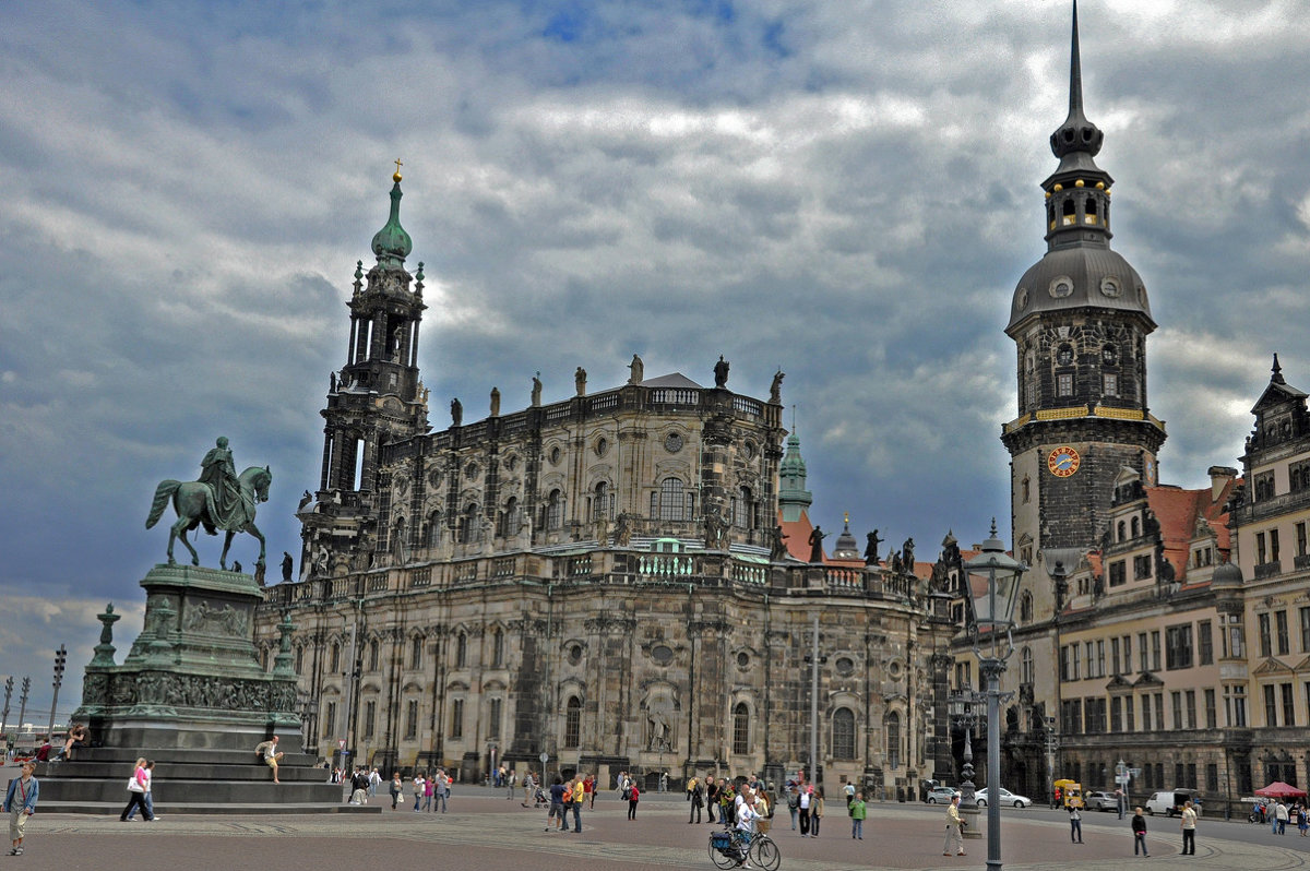 The Square in Dresden - Roman Ilnytskyi