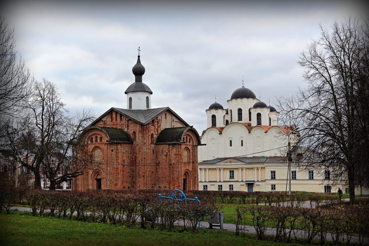 Осенний Гостиный двор - Евгений Никифоров